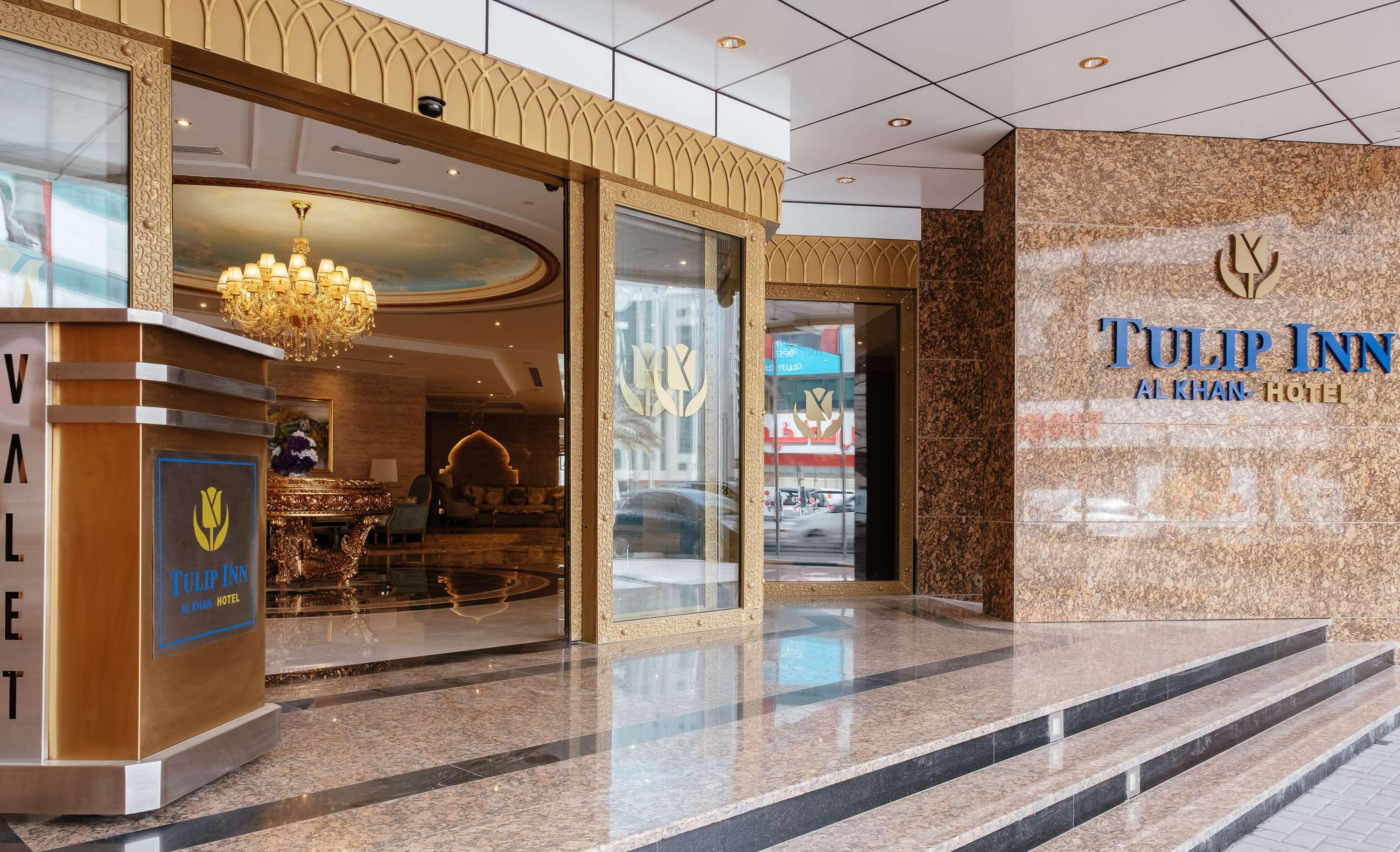 Tulip Inn Al Khan Hotel Sharjah Exteriör bild