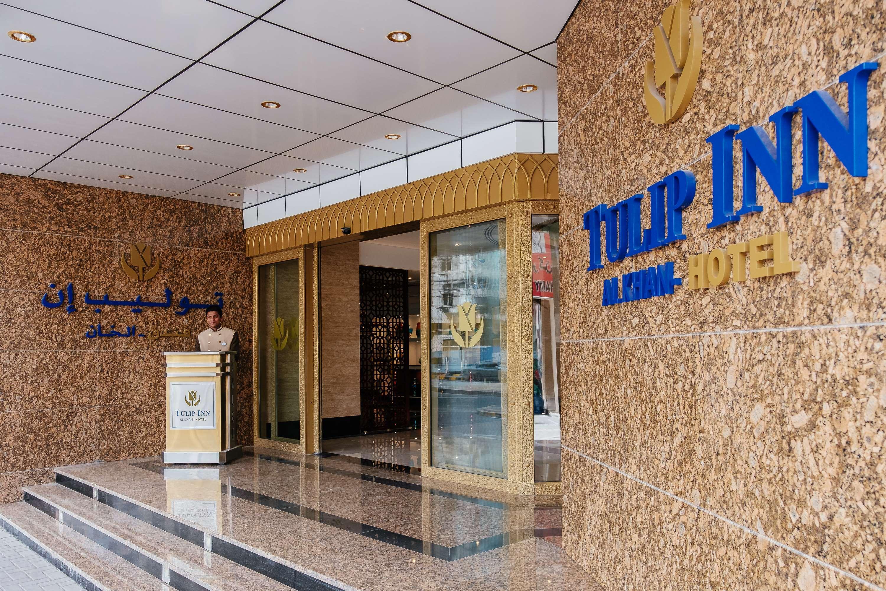 Tulip Inn Al Khan Hotel Sharjah Exteriör bild